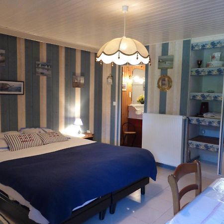 Les Petites Chapelles Bed & Breakfast Saint-Pierre-de-Plesguen Dış mekan fotoğraf