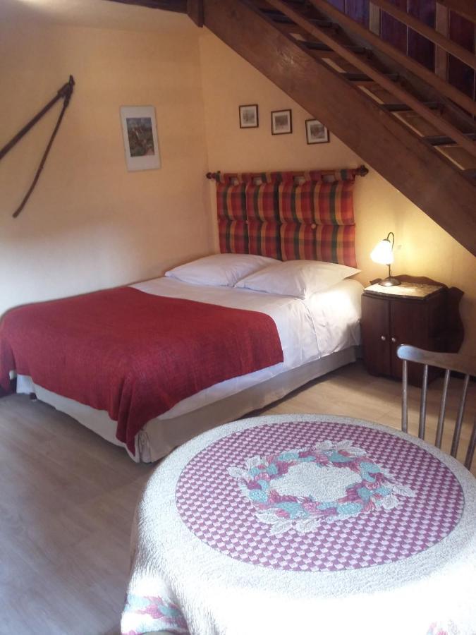 Les Petites Chapelles Bed & Breakfast Saint-Pierre-de-Plesguen Dış mekan fotoğraf