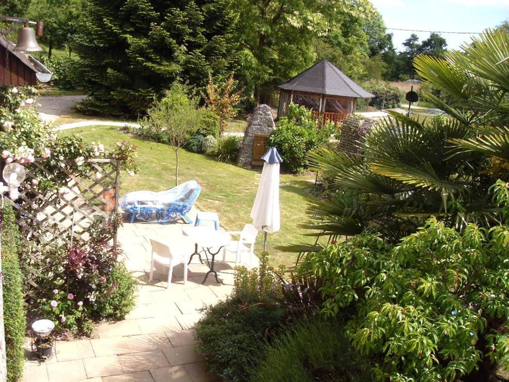 Les Petites Chapelles Bed & Breakfast Saint-Pierre-de-Plesguen Dış mekan fotoğraf