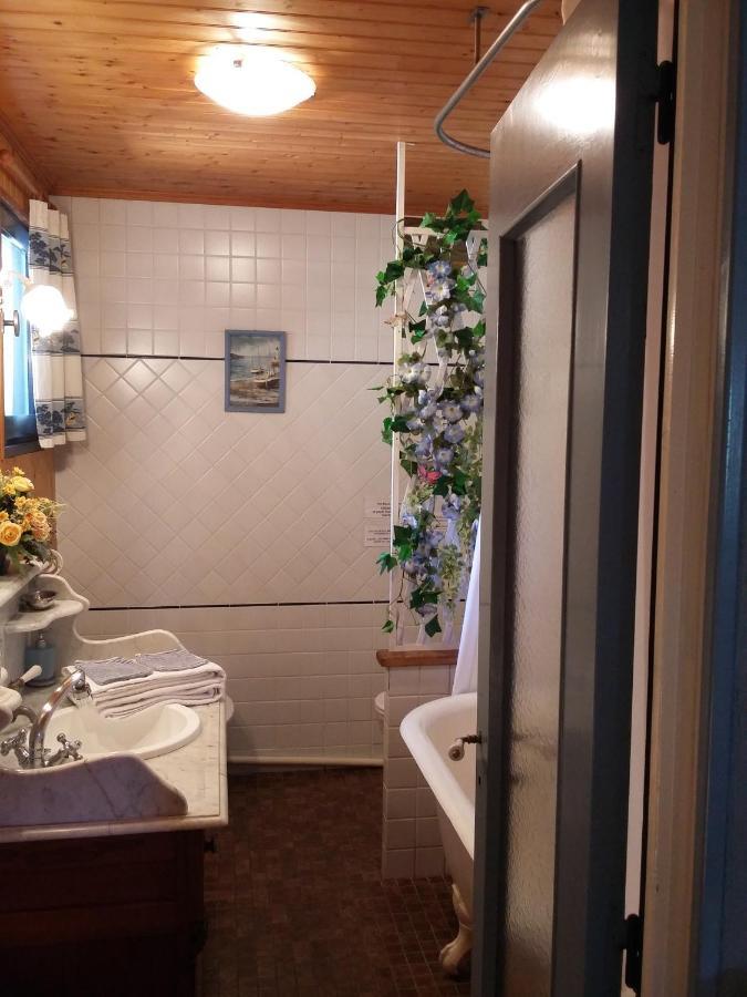 Les Petites Chapelles Bed & Breakfast Saint-Pierre-de-Plesguen Dış mekan fotoğraf